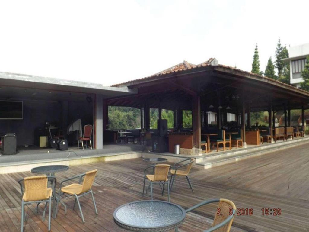 Jimmers Mountain Resort Puncak Exterior foto